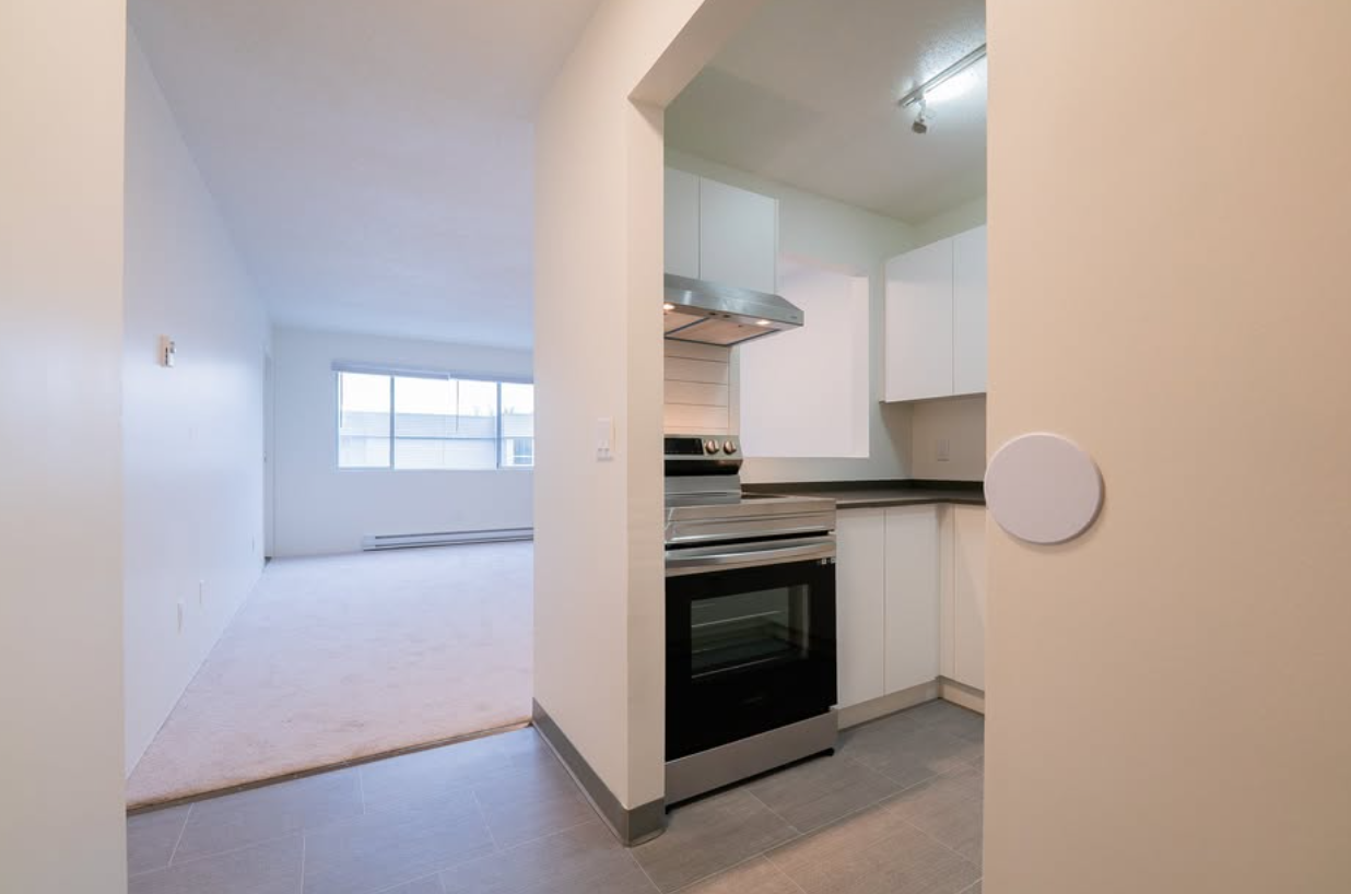 501 Sixth Street - 44A